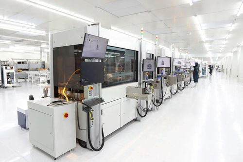 打破海外壟斷 車谷企業(yè)4月投產(chǎn)新能源汽車“最強(qiáng)大腦”，鄭州軟件開發(fā)助力產(chǎn)業(yè)鏈升級(jí)